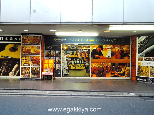 クロサワ楽器コントラバス専門店の写真