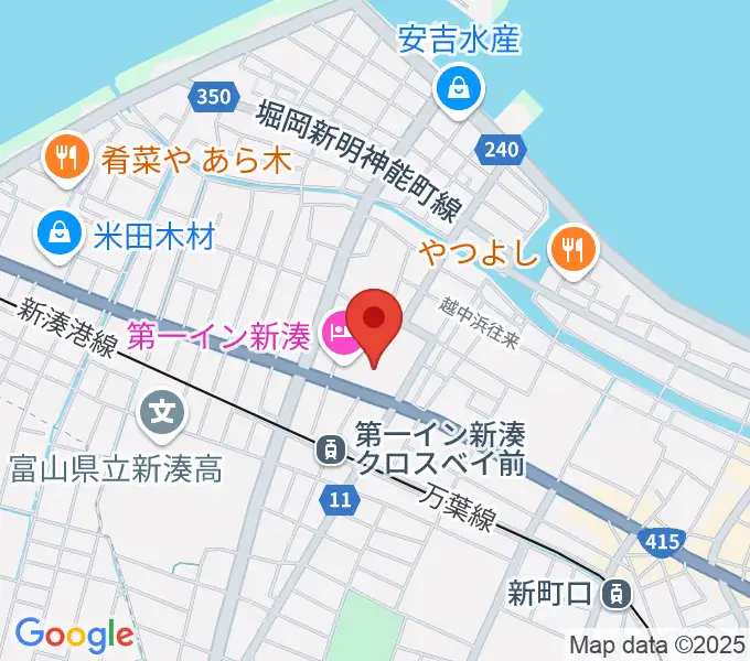 クロスベイ新湊の地図