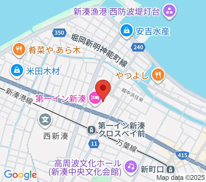 クロスベイ新湊の地図