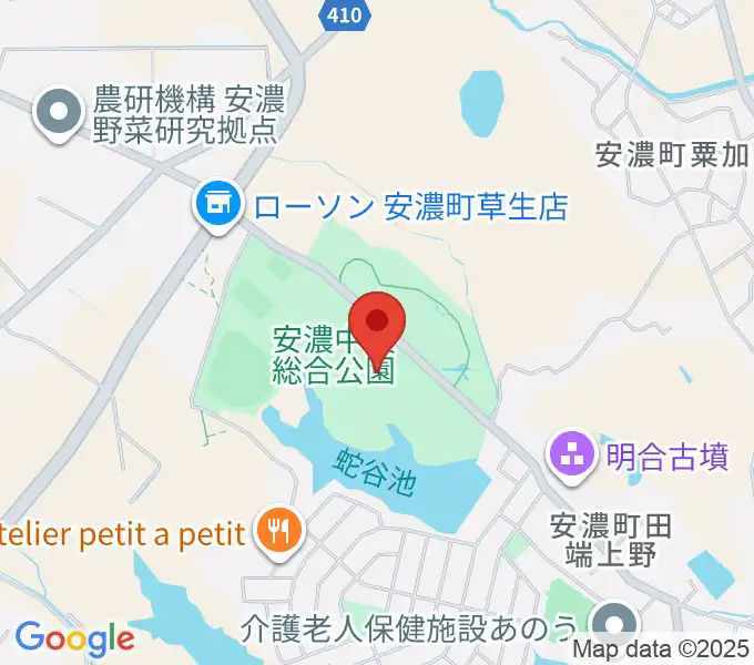 津市安濃中央総合公園内体育館の地図